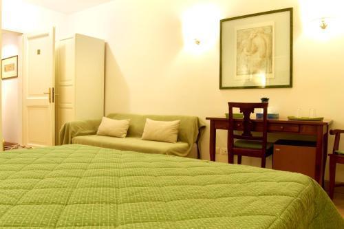 Bed & Breakfast Domus Mazzini 2*